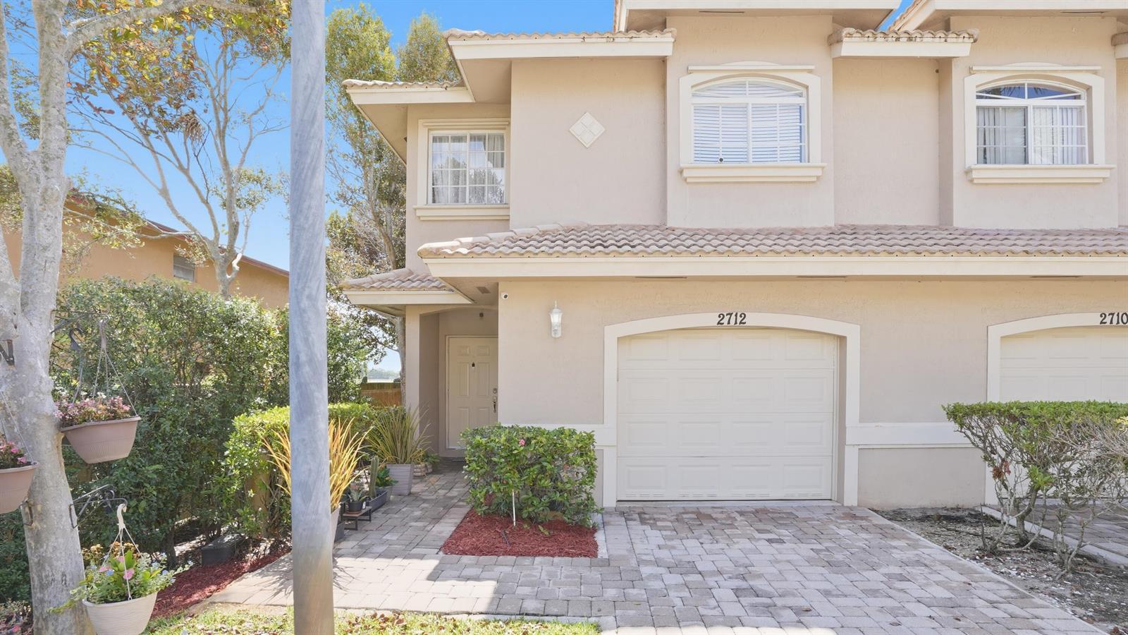 2712 NW 80th Avenue, Sunrise FL 33322