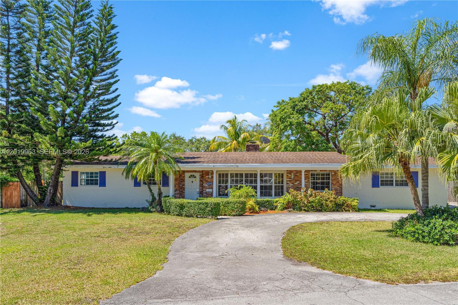 8200 SW 164th St, Palmetto Bay FL 33157 photo 2