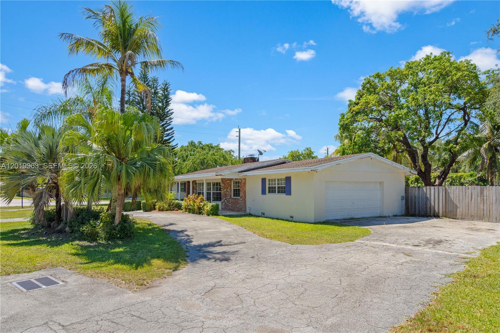 8200 SW 164th St, Palmetto Bay FL 33157 photo 4