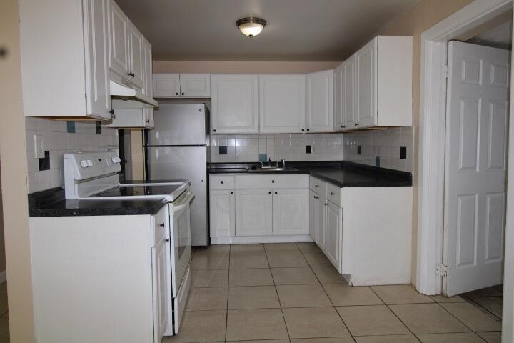 1561 W 11th Street, Riviera Beach FL 33404 photo 2