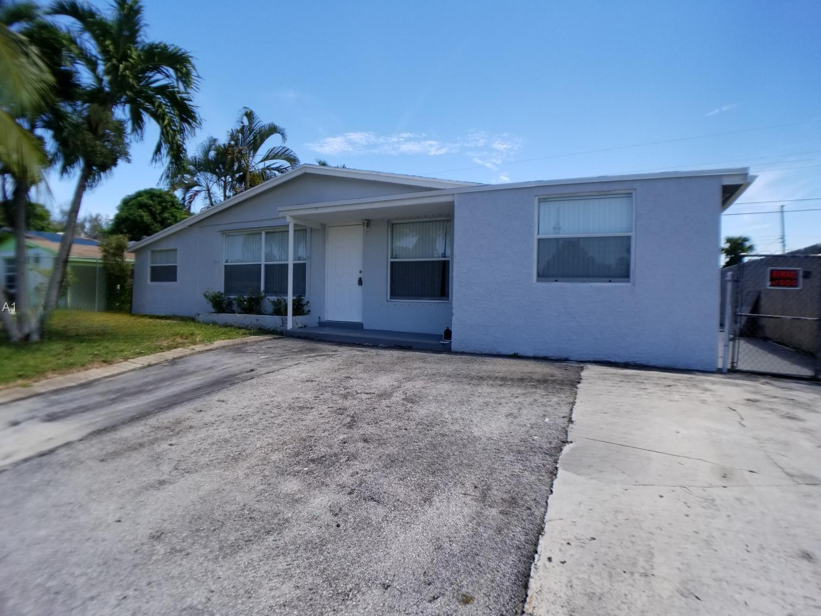 1561 W 11th Street, Riviera Beach FL 33404