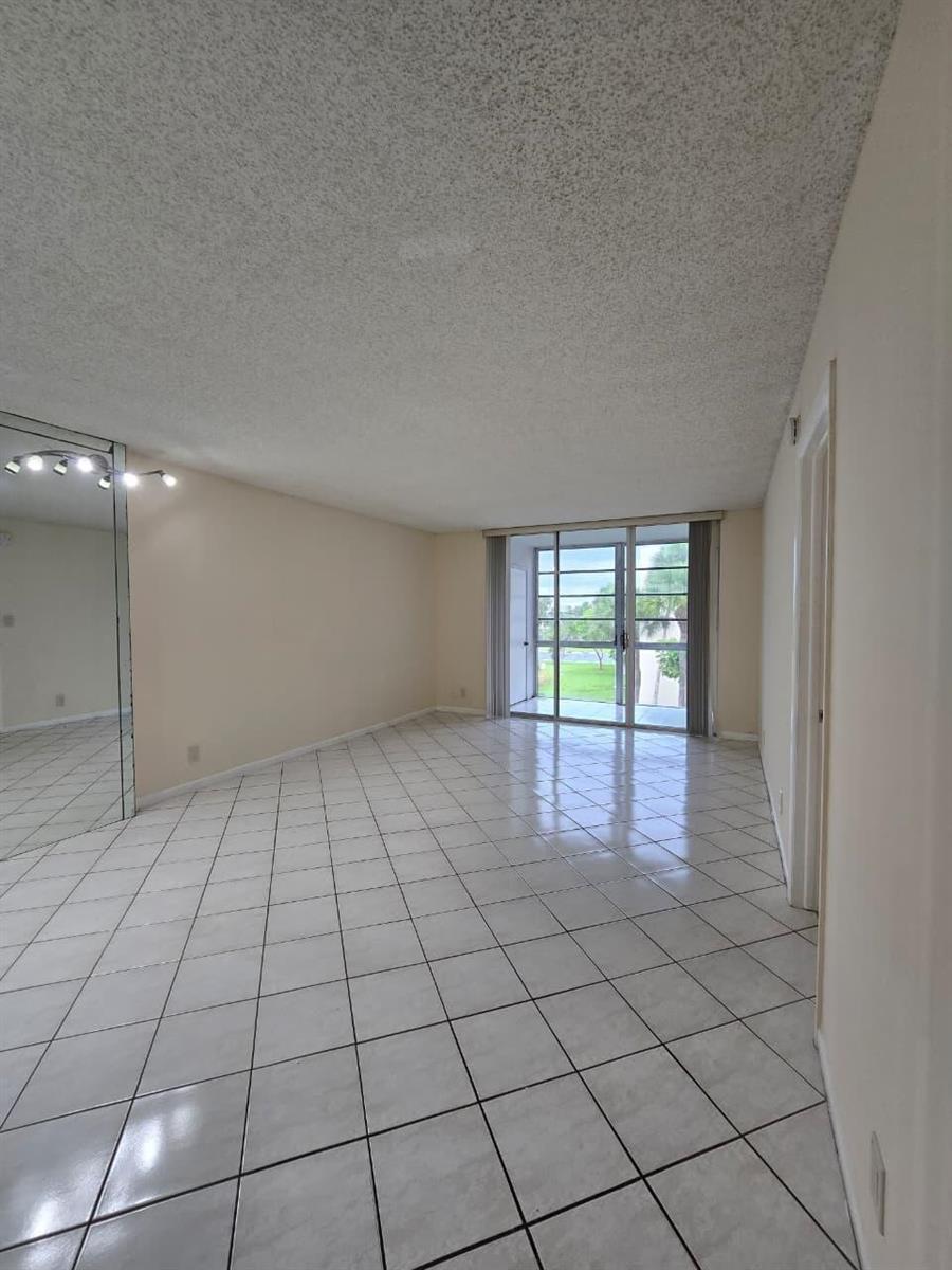 3141 NW 47th Terrace # 326, Lauderdale Lakes FL 33319