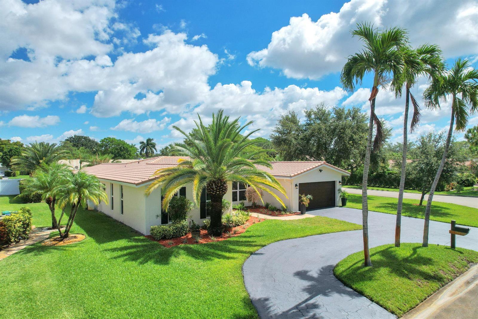 8235 NW 5th Street, Coral Springs FL 33071 photo 2