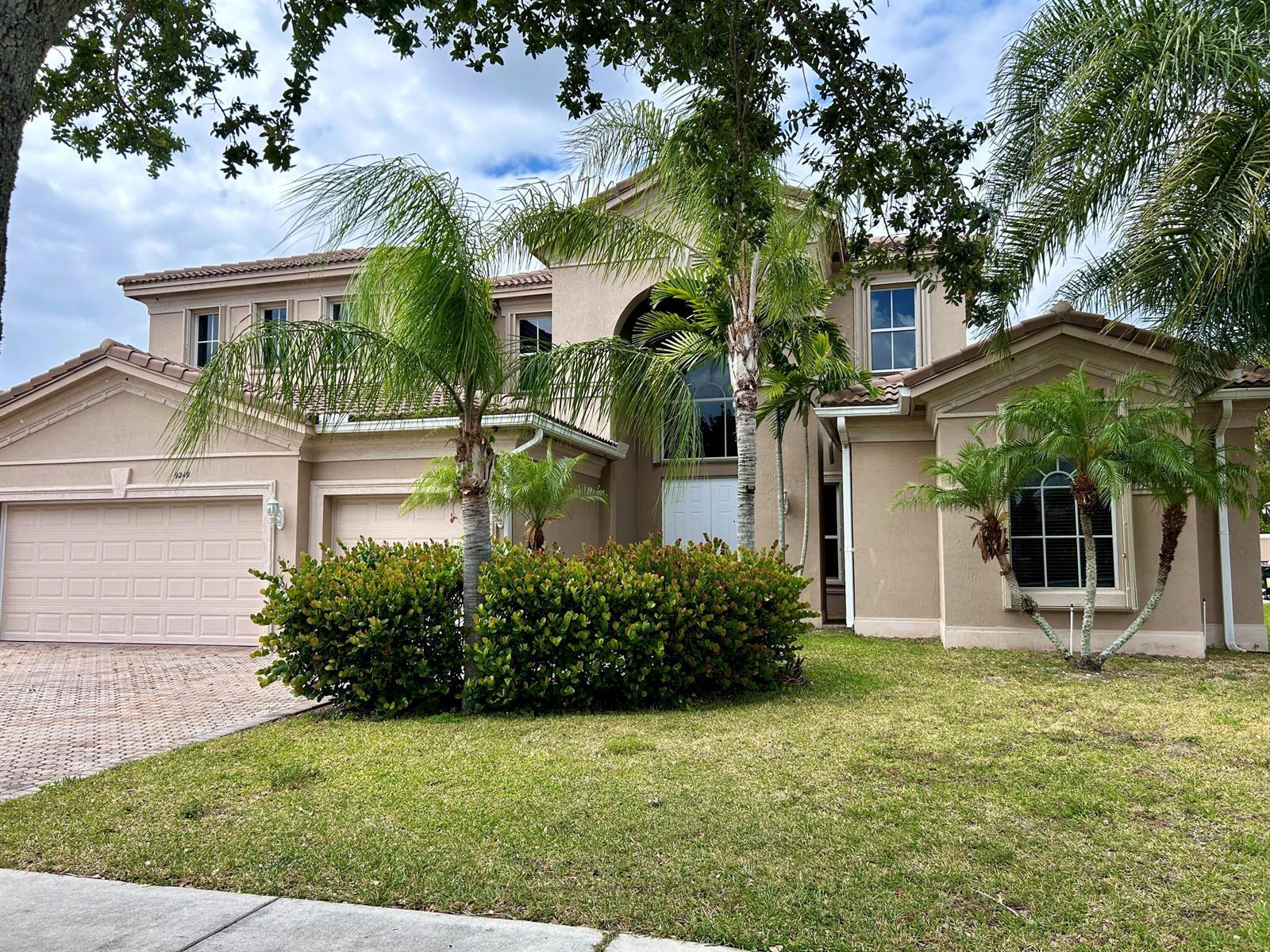 9249 Pineville Drive, Lake Worth FL 33467 photo 2