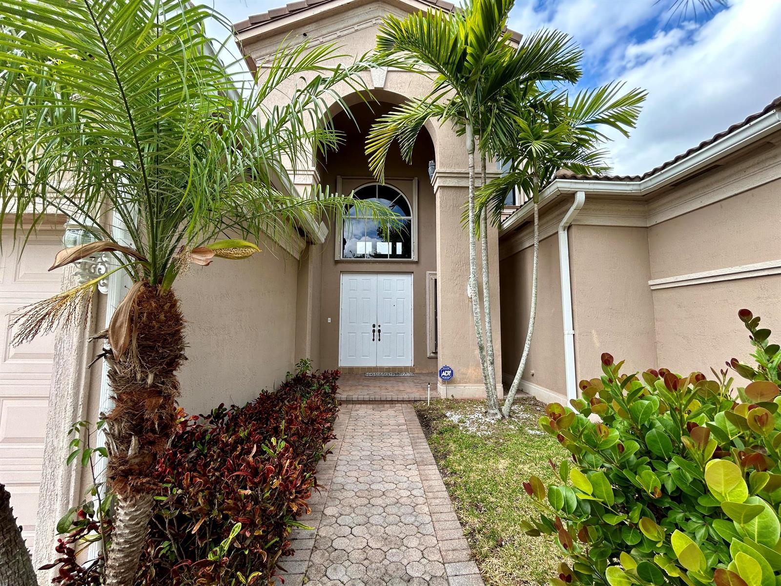9249 Pineville Drive, Lake Worth FL 33467 photo 3