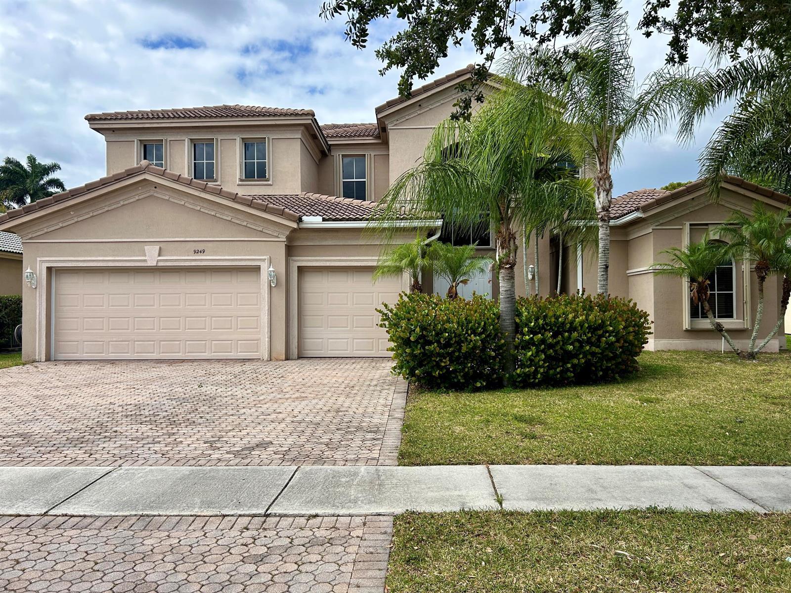 9249 Pineville Drive, Lake Worth FL 33467