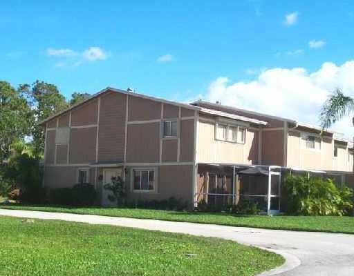 65 Maplecrest Circle, Jupiter FL 33458