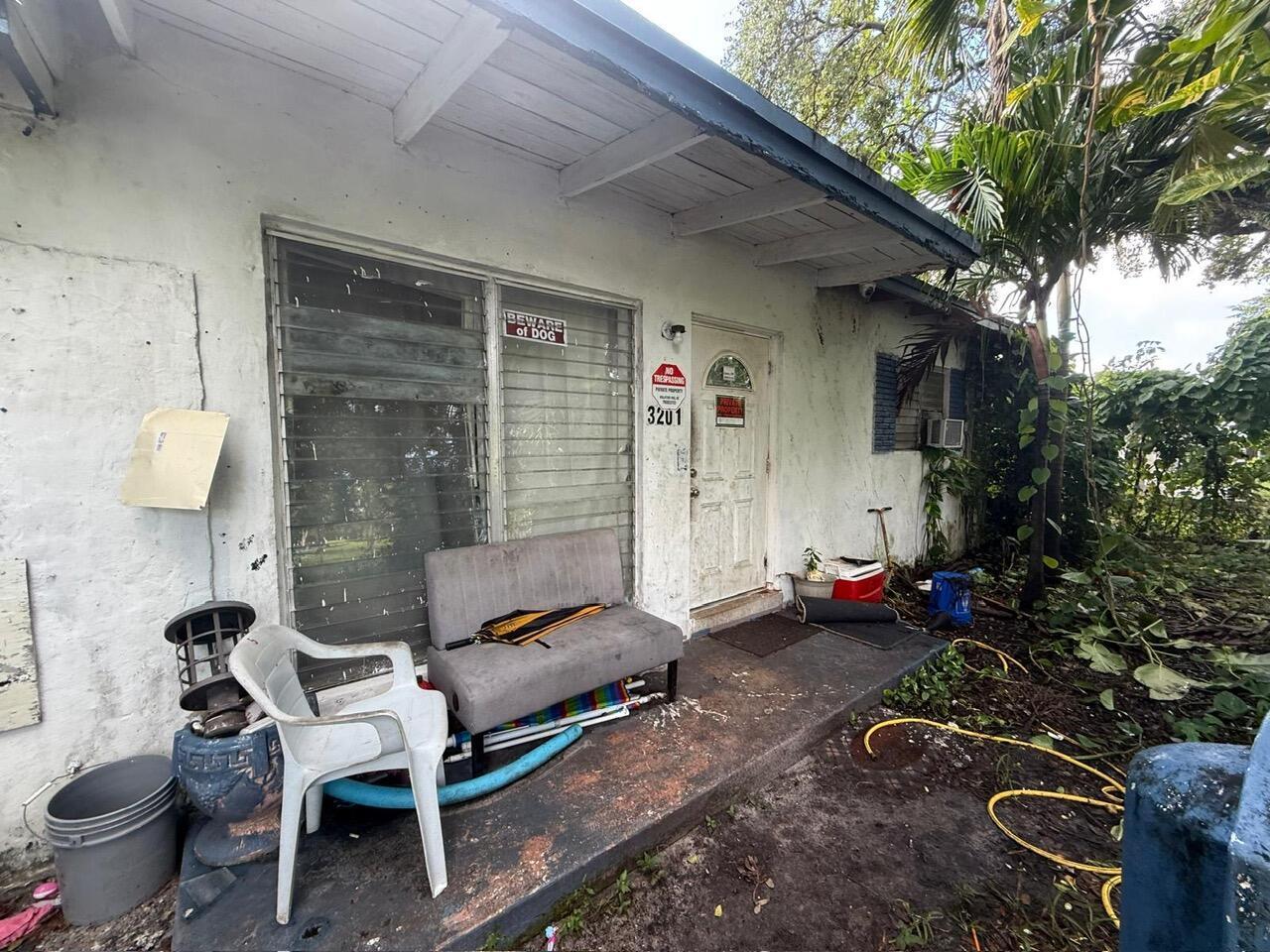 3201 SW 48th Avenue, West Park FL 33023 photo 2