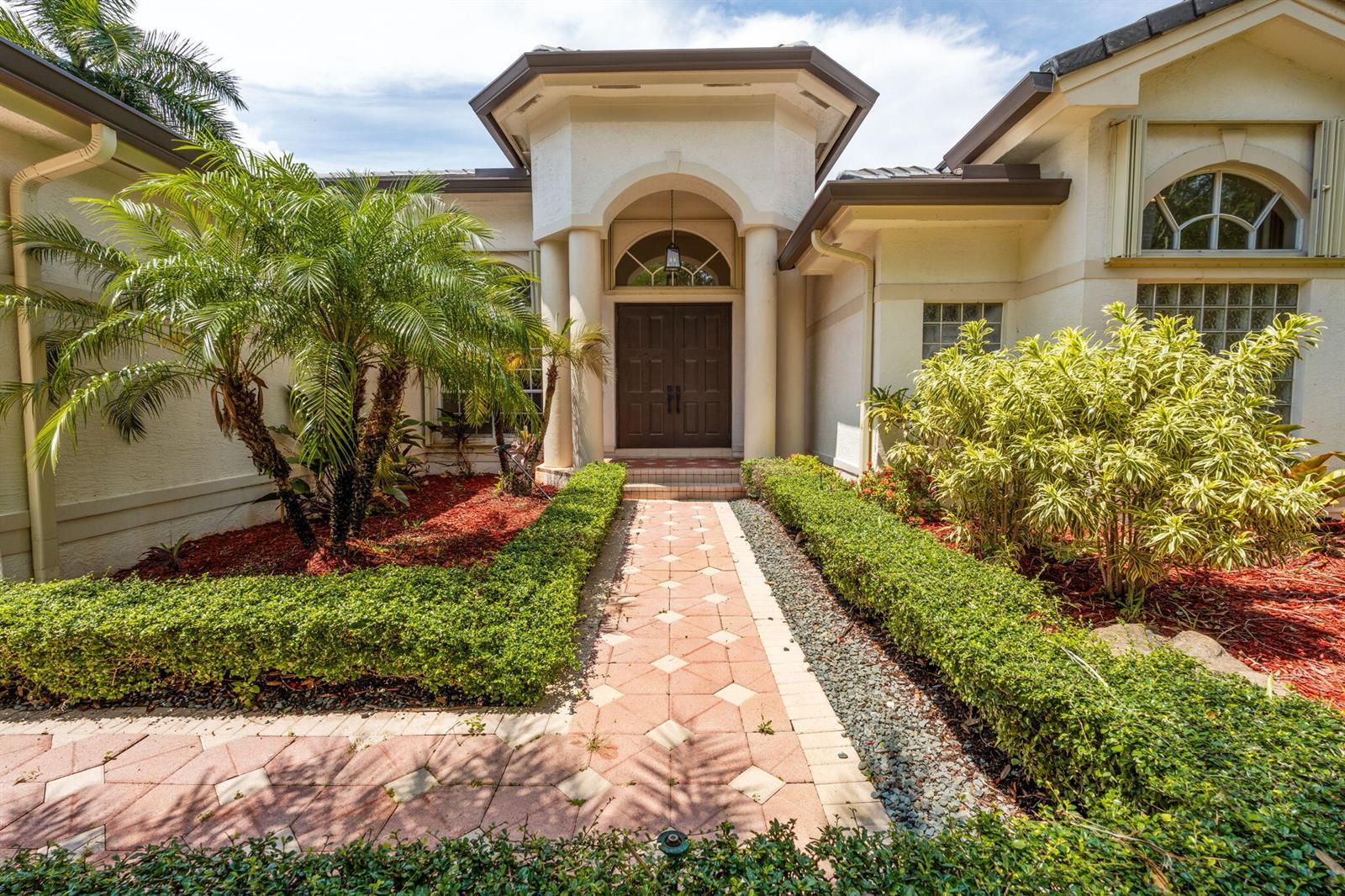 10251 N Lake Vista Circle, Davie FL 33328 photo 3