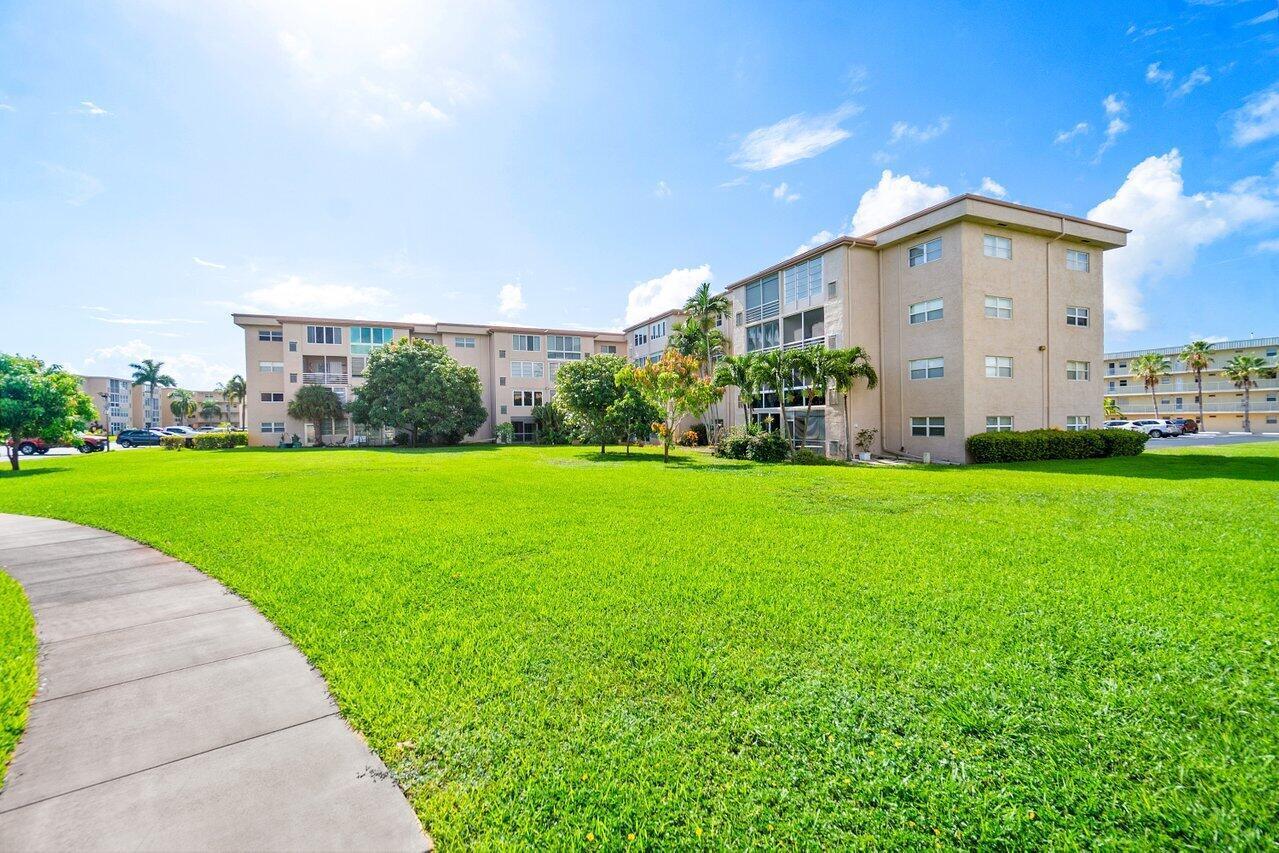 2615 NE 1st Court # 410, Boynton Beach FL 33435 photo 2