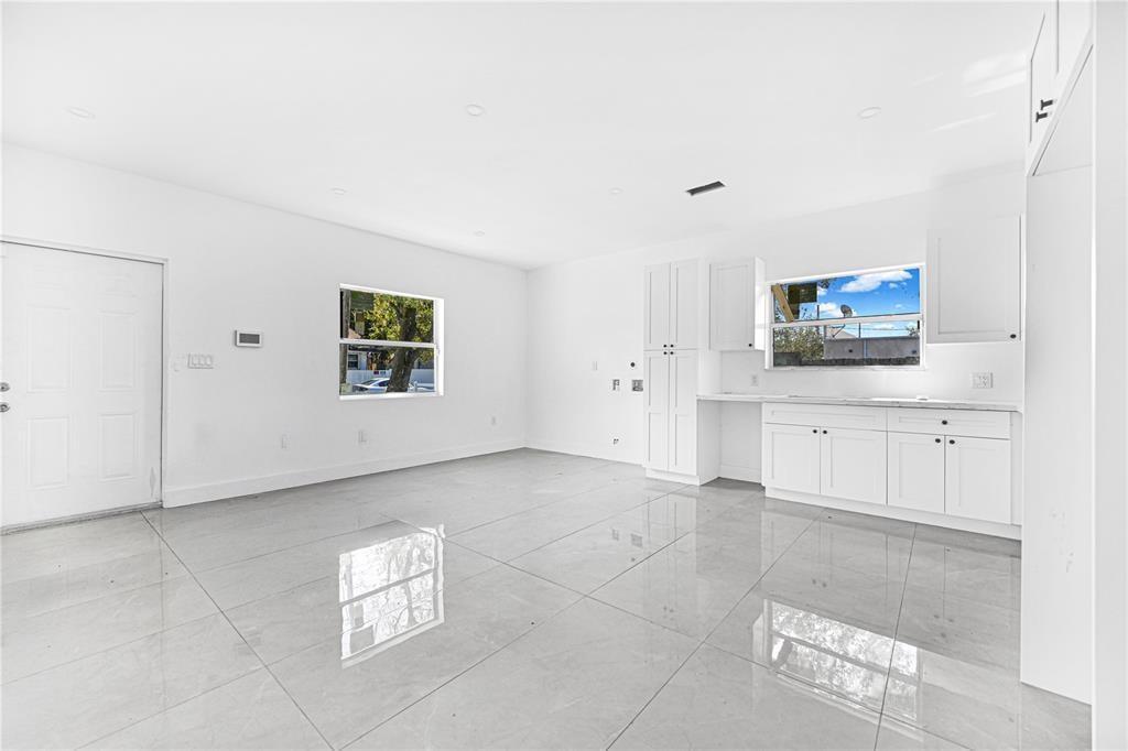 7990 NW 8th Avenue, Miami FL 33150 photo 2