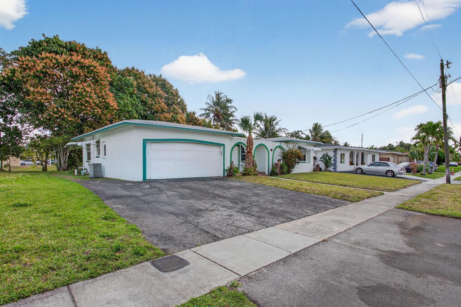 2540 NW 34th Terrace, Lauderdale Lakes FL 33311 photo 3