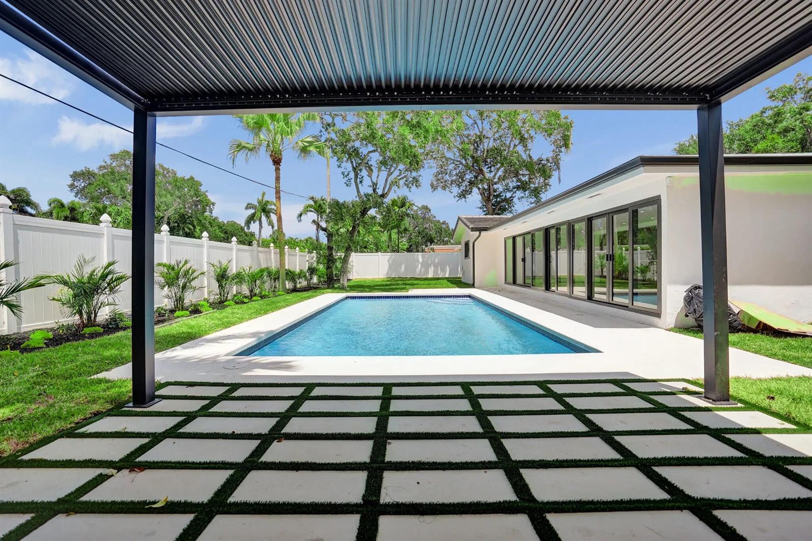 669 SW 3rd Street, Boca Raton FL 33486 photo 4