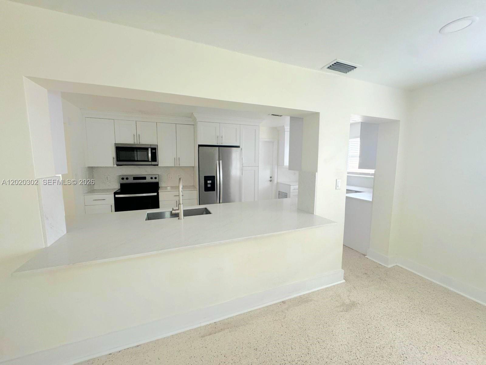 1145 Meadowlark Ave, Miami Springs FL 33166 photo 4