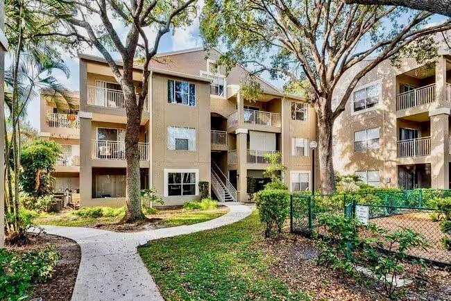 1780 Palm Cove Boulevard # 308, Delray Beach FL 33445 photo 2