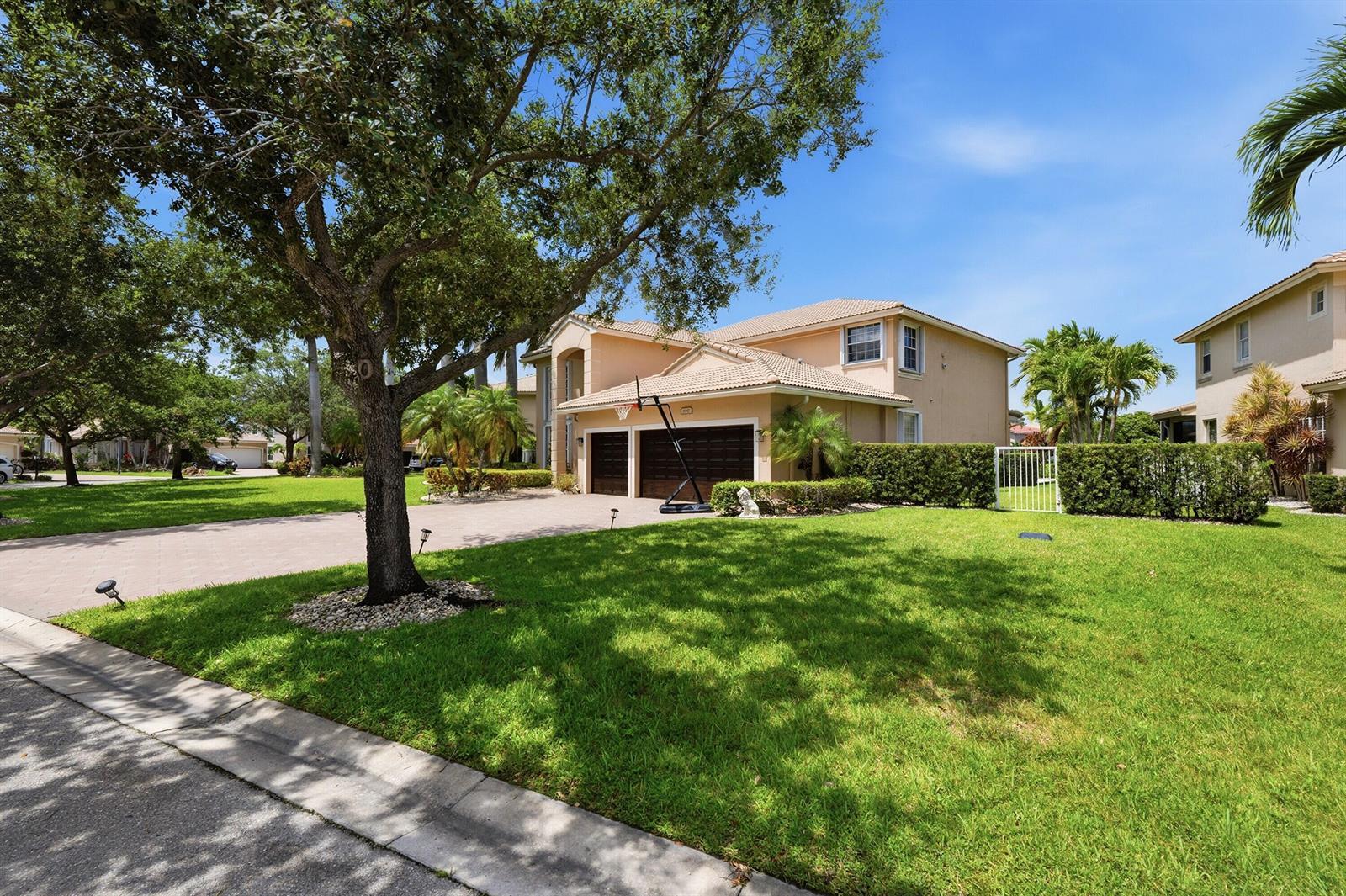 5947 NW 54th Circle, Coral Springs FL 33067 photo 5