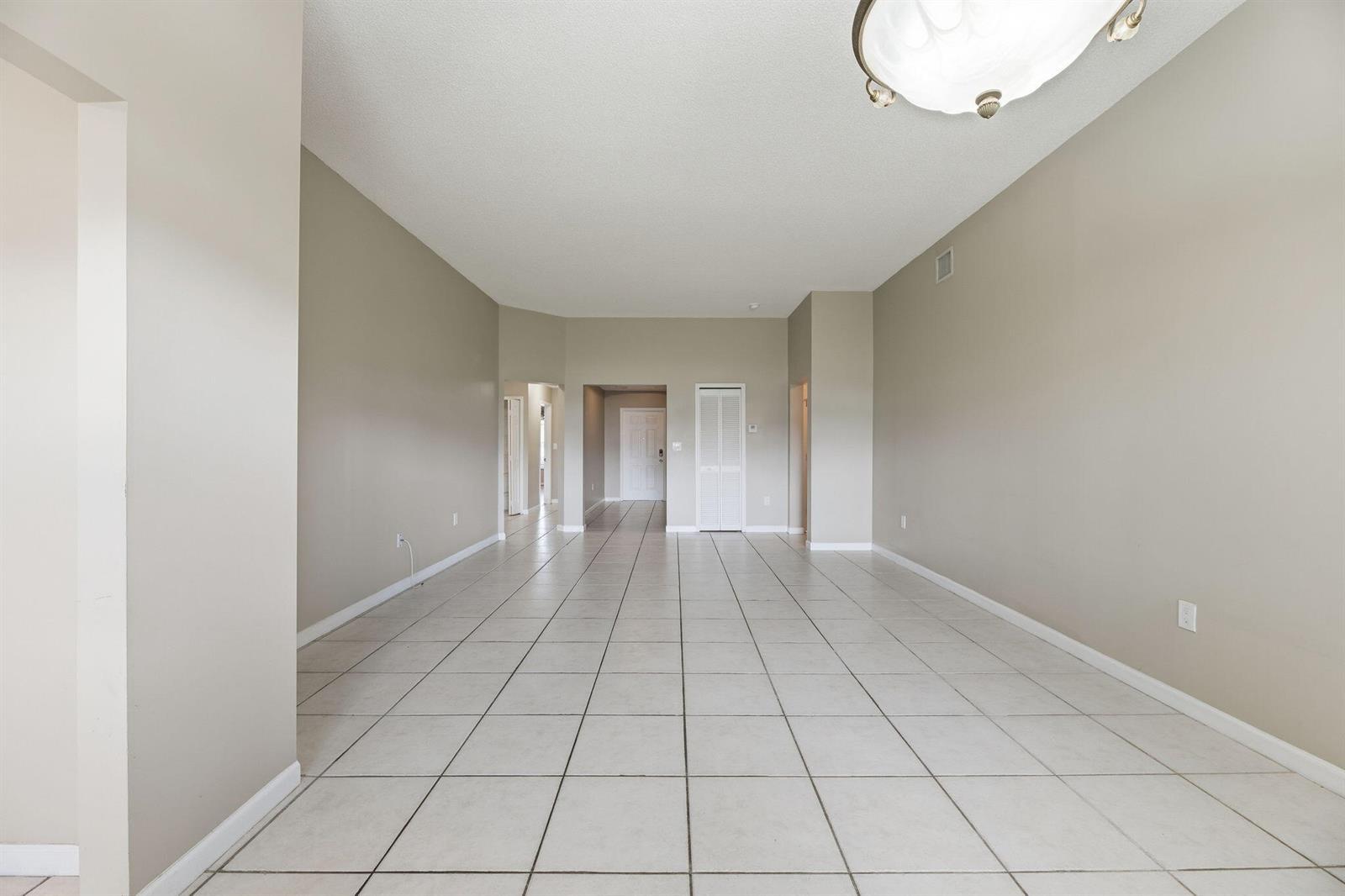 345 W Cypress Cove Circle, Davie FL 33325 photo 2