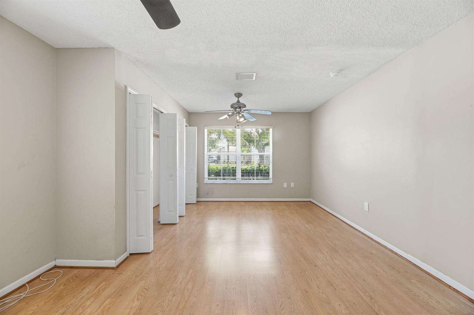 345 W Cypress Cove Circle, Davie FL 33325 photo 4