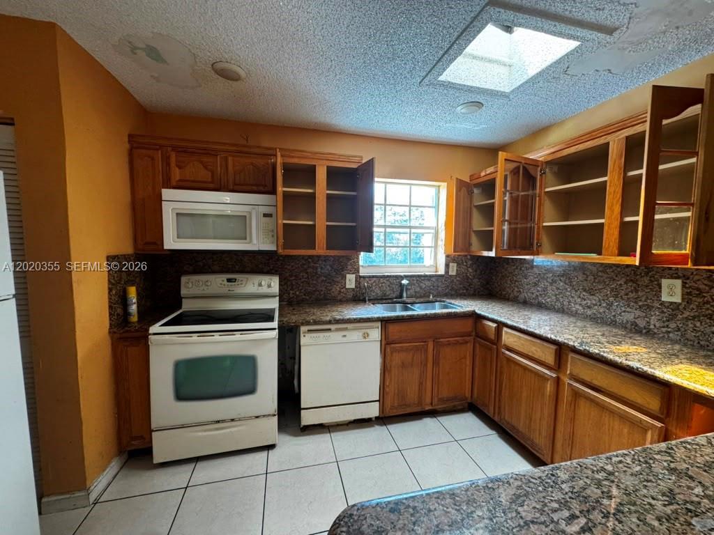 1251 NW 190th St, Miami Gardens FL 33169 photo 3
