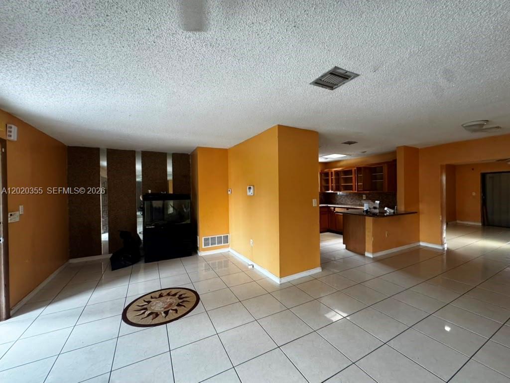 1251 NW 190th St, Miami Gardens FL 33169 photo 5