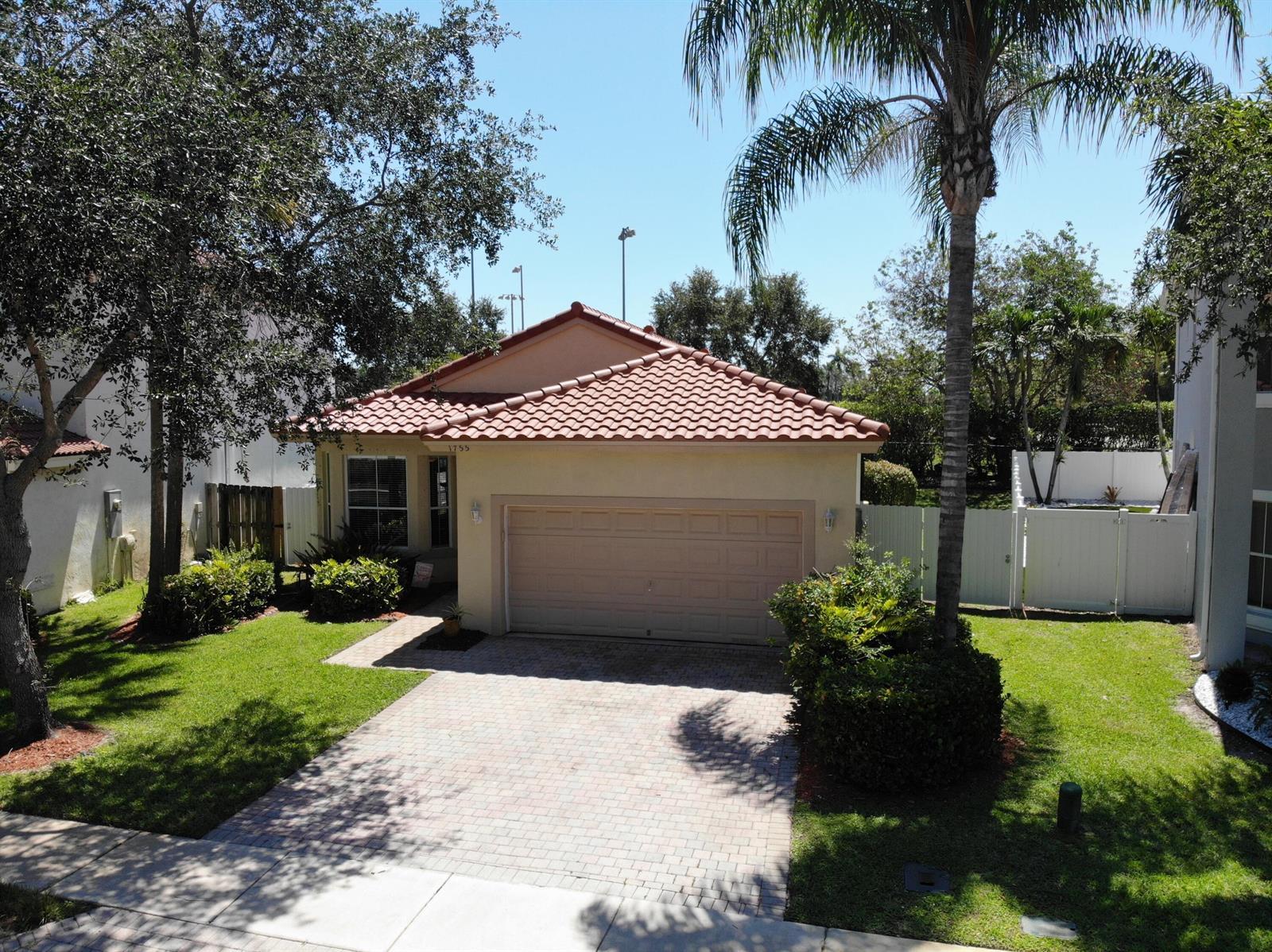 1755 NW 77th Avenue, Pembroke Pines FL 33024 photo 2