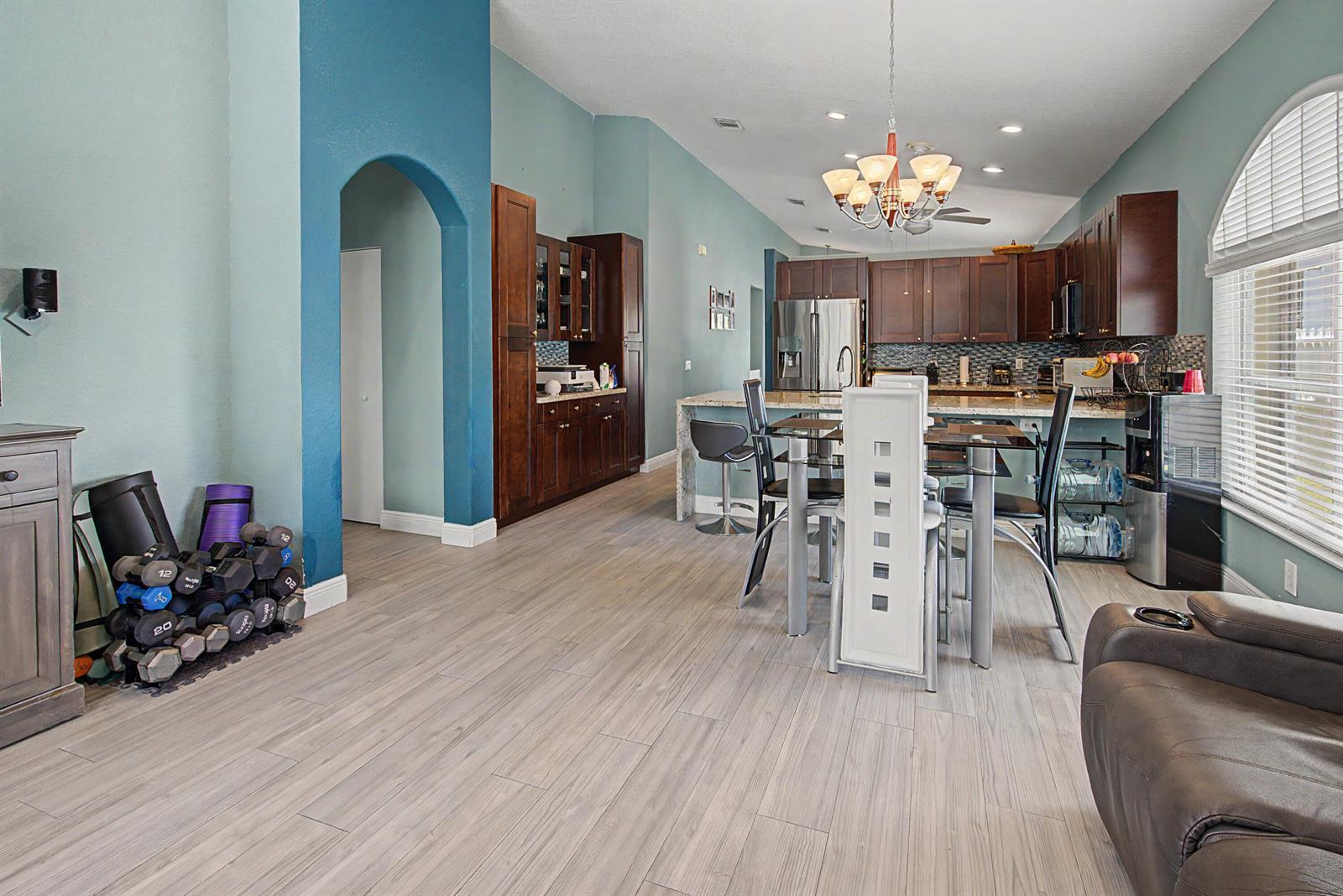 1755 NW 77th Avenue, Pembroke Pines FL 33024 photo 4