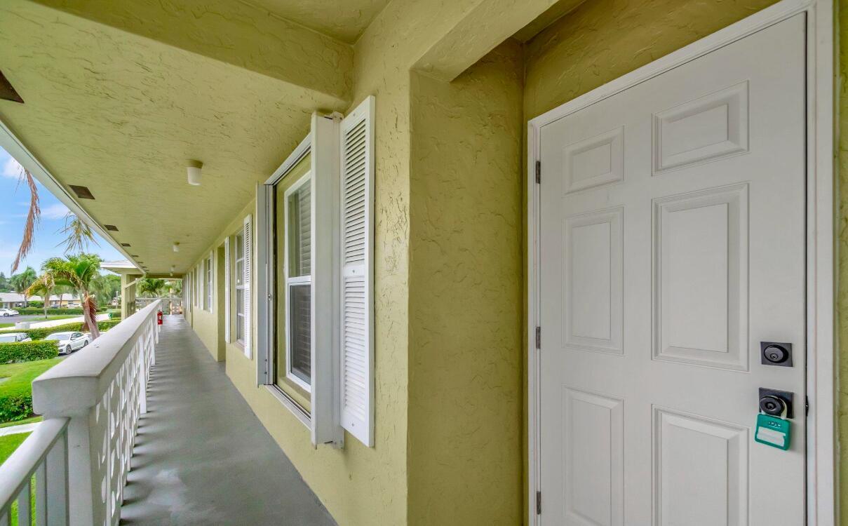 1140 Mahogany Way # 204, Delray Beach FL 33445 photo 5
