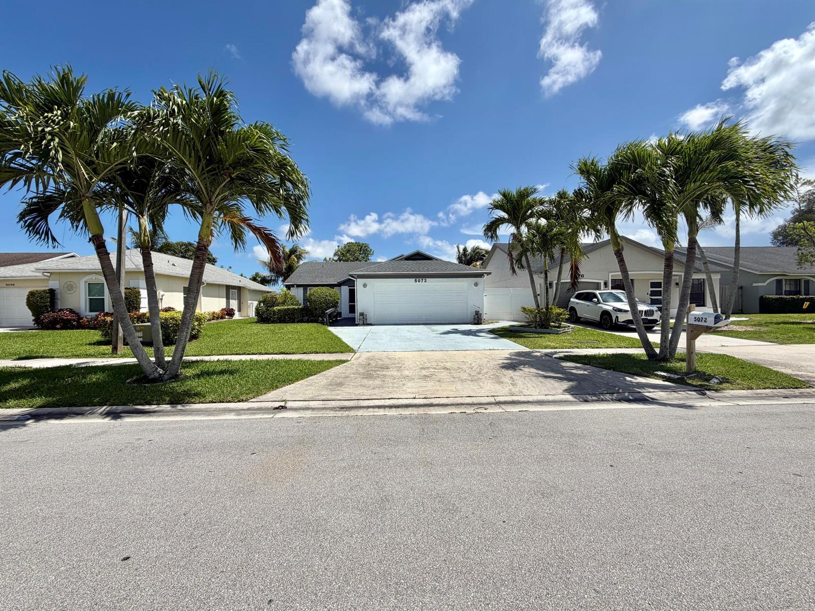 5072 Arbor Glen Circle, Lake Worth FL 33463