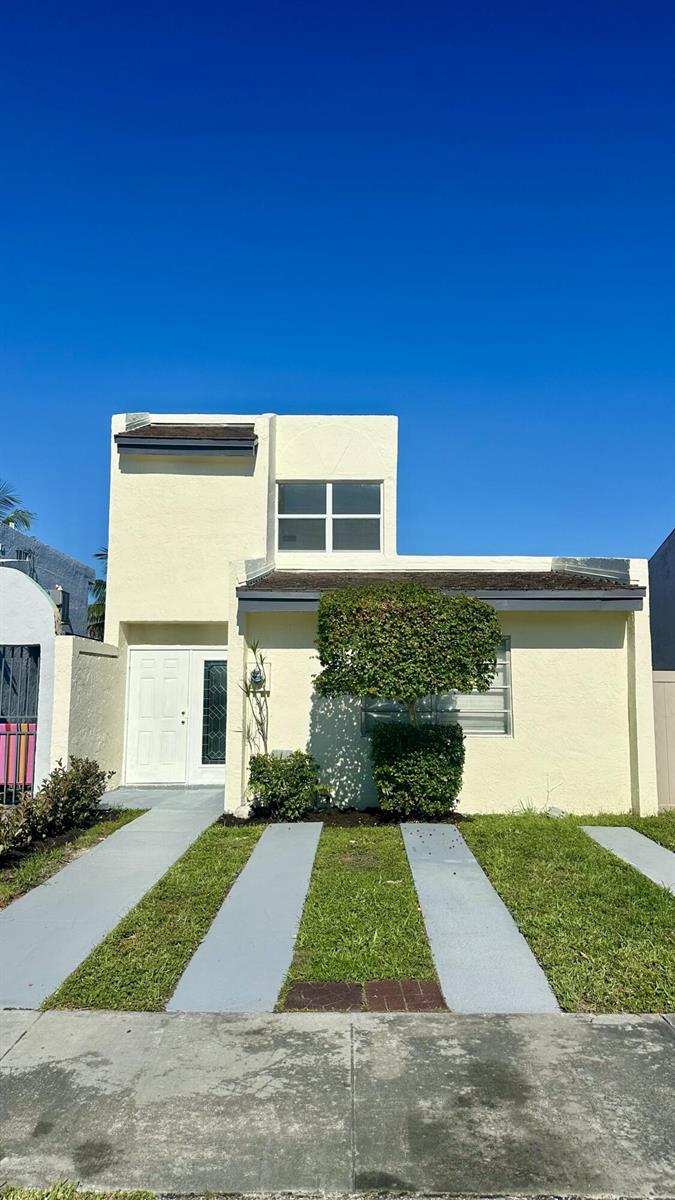 4300 W 10th Court, Hialeah FL 33012