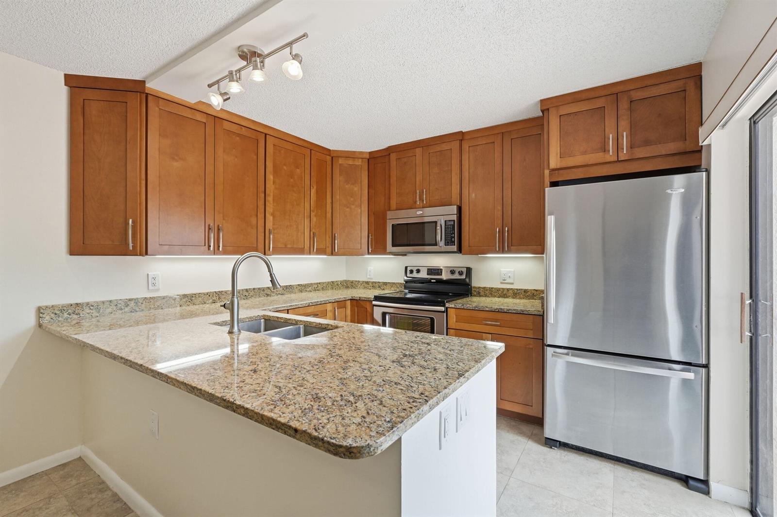 2904 SW Sunset Trace Circle, Palm City FL 34990 photo 4