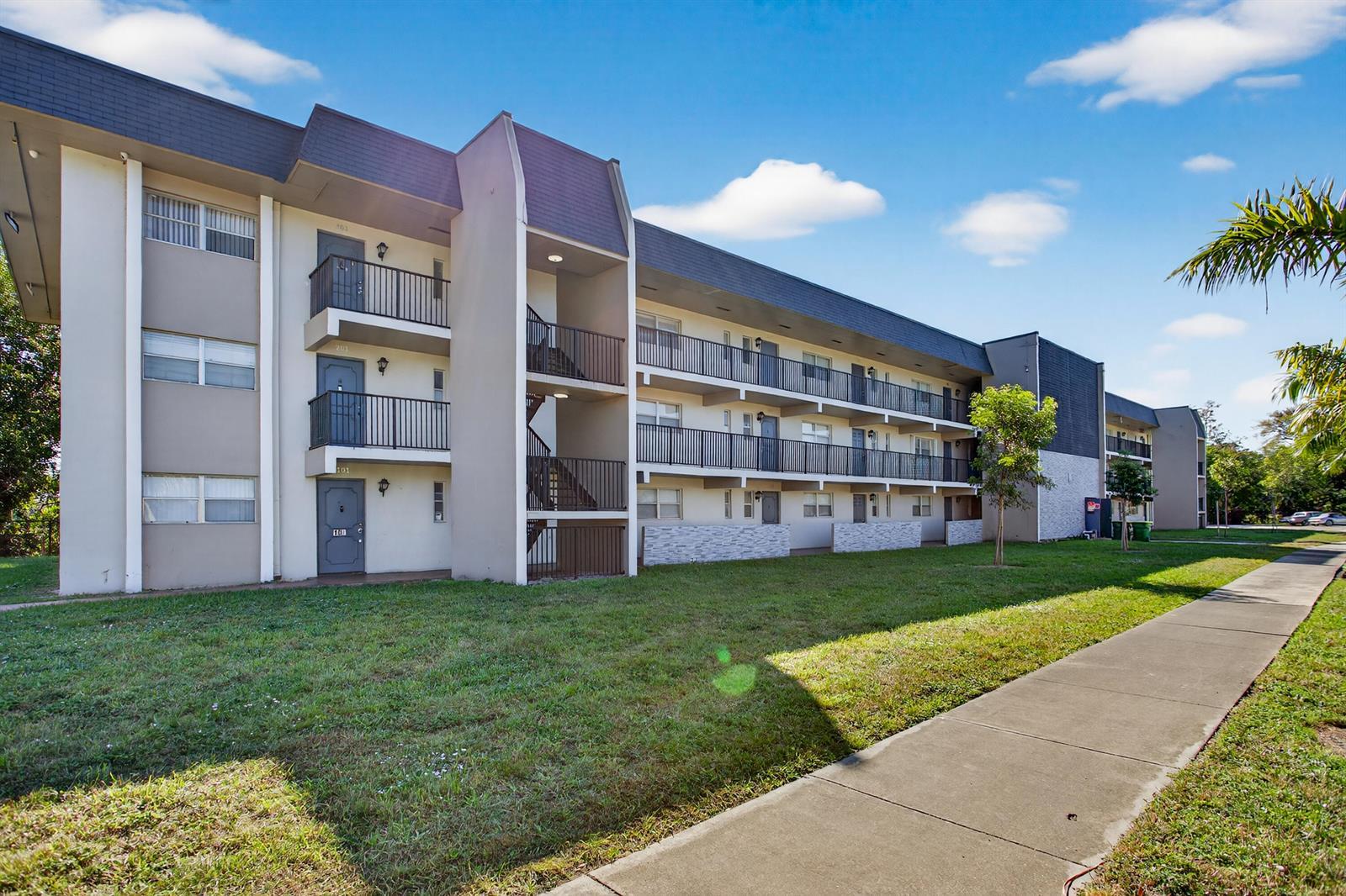 7820 S Colony Cir Circle # 109, Tamarac FL 33321