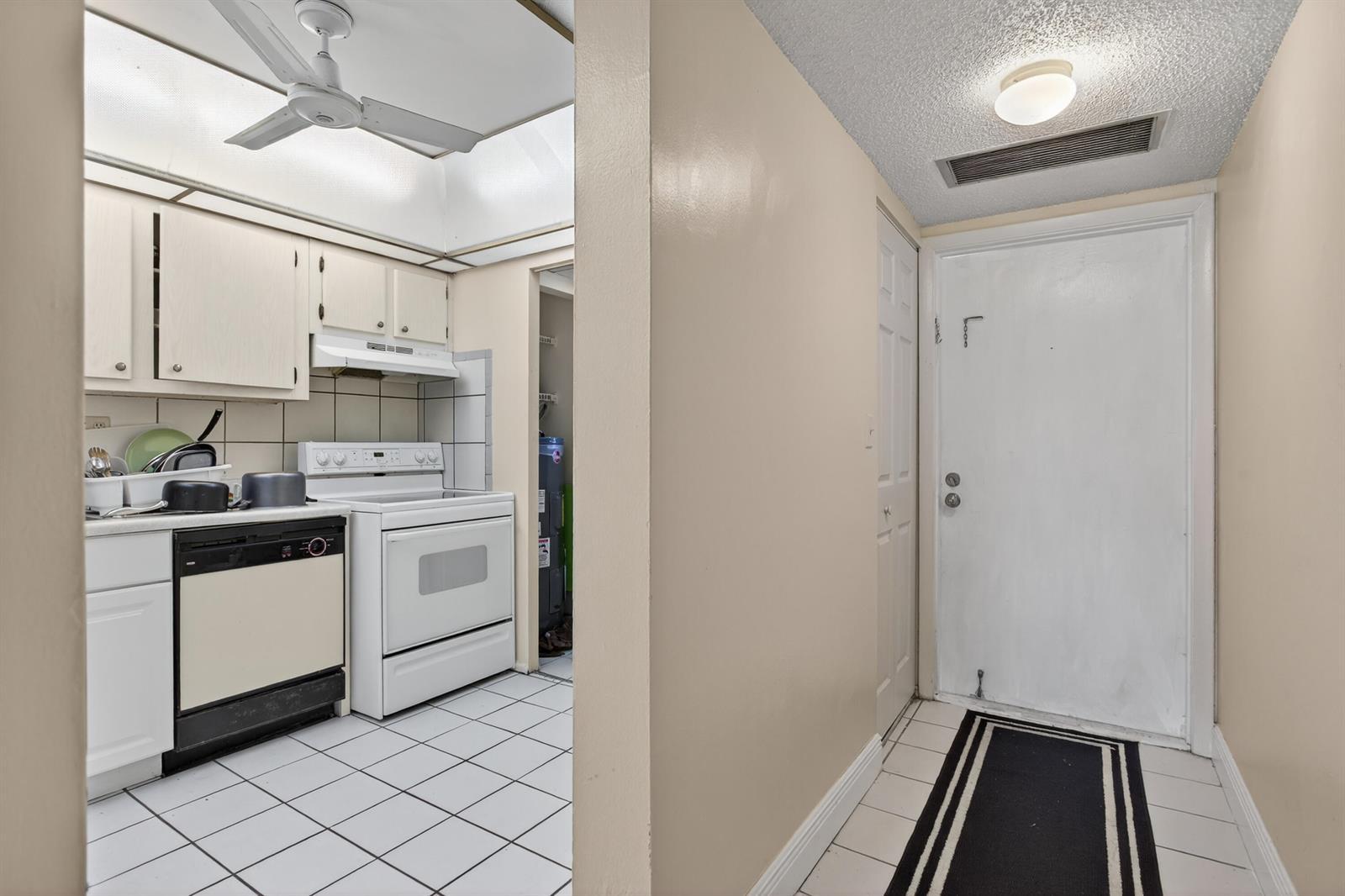 7820 S Colony Cir Circle # 109, Tamarac FL 33321 photo 4