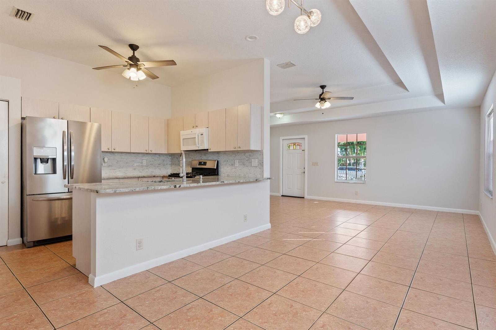 623 N L Street, FL 33460 photo 5