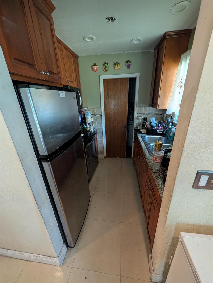 2761 NW 11th Place, Fort Lauderdale FL 33311 photo 3