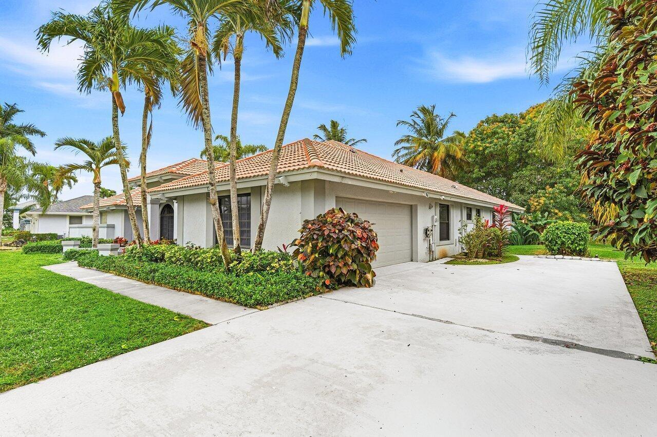 13710 Callington Drive, Wellington FL 33414 photo 2