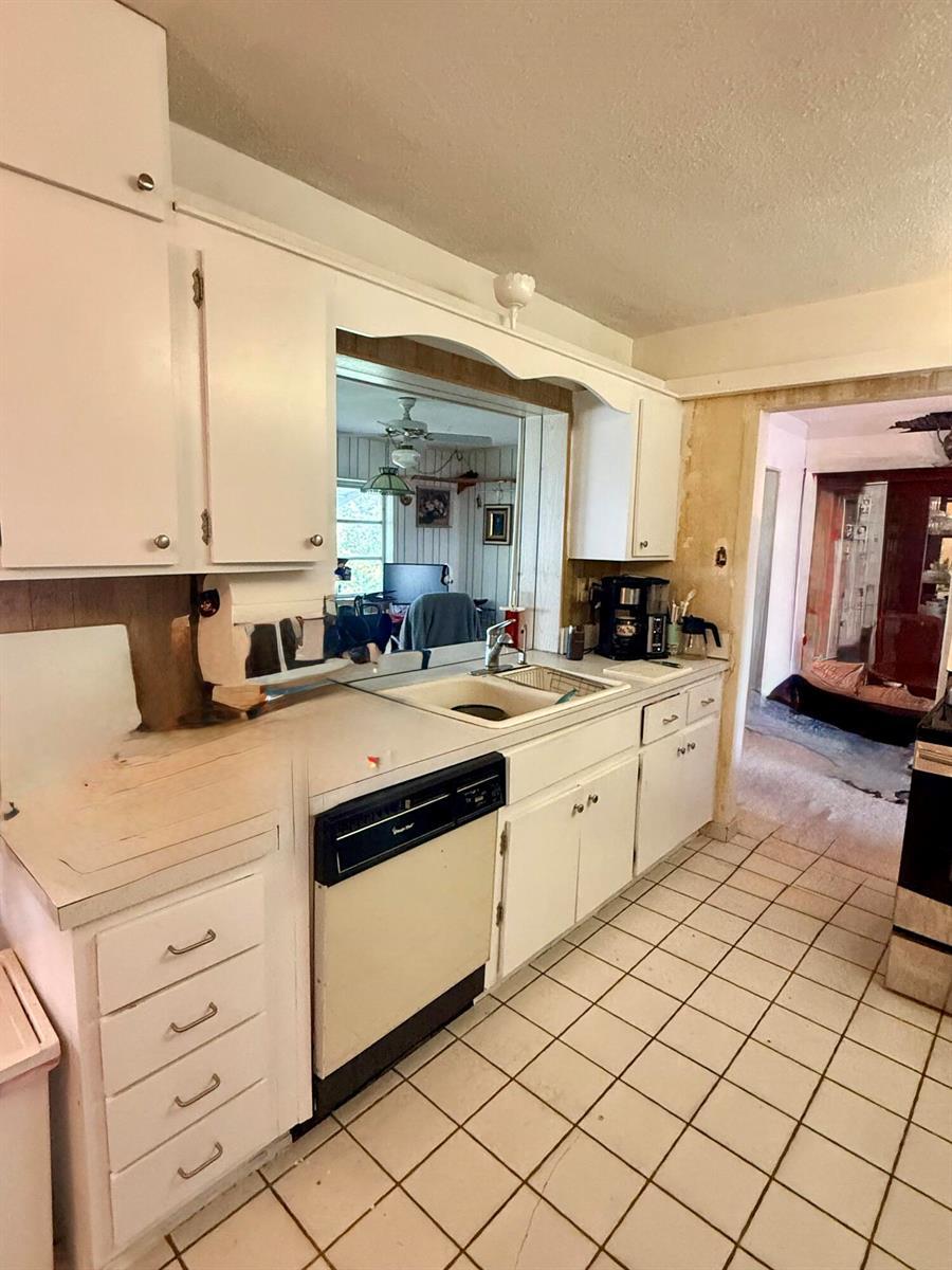 8419 NW 59th Street, Tamarac FL 33321 photo 4