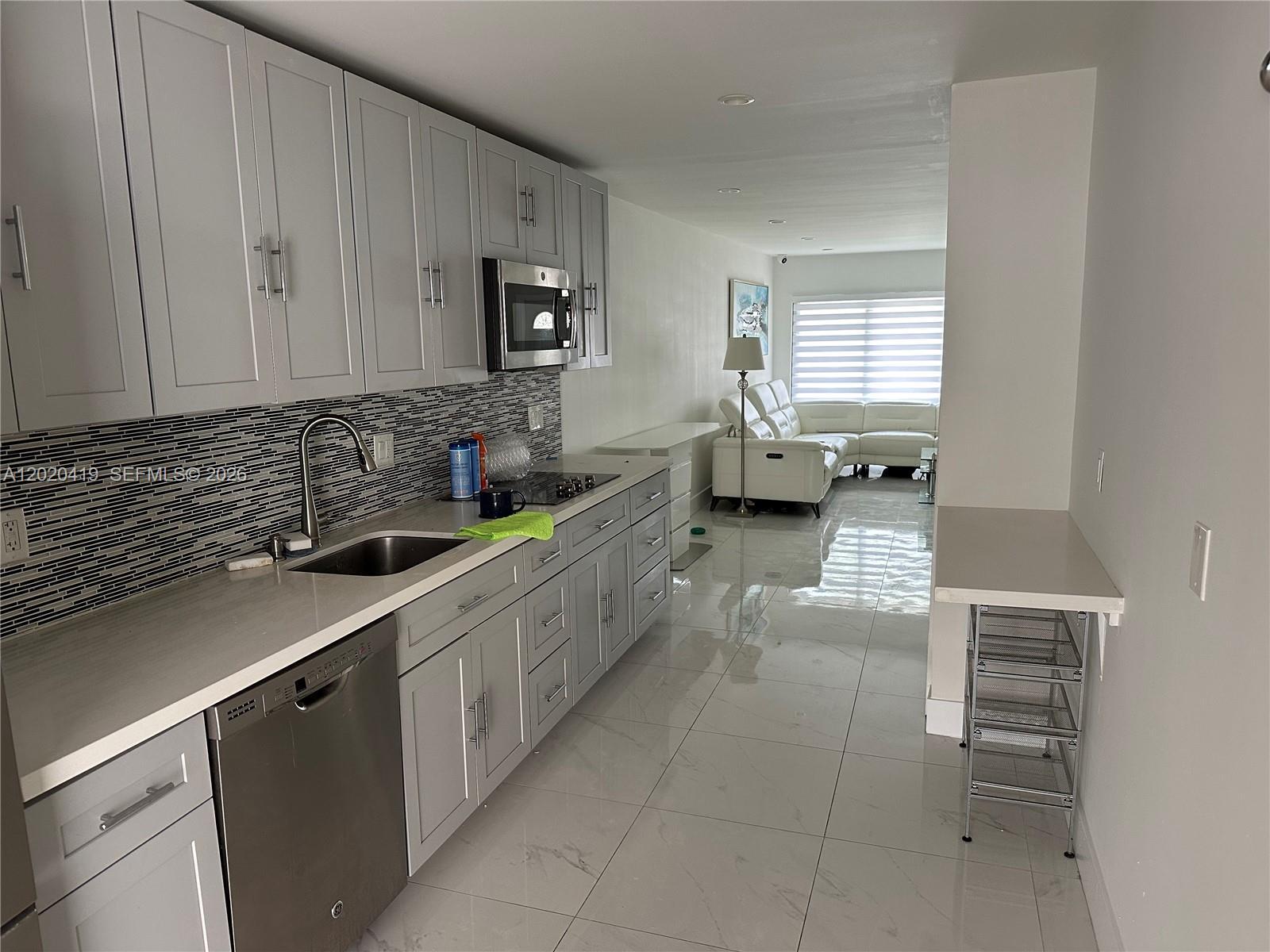 14944 SW 88th Ter, Miami FL 33196 photo 4