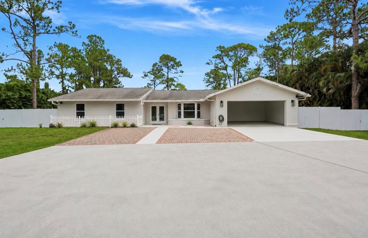11849 N 59th St Street N, FL 33411 photo 2
