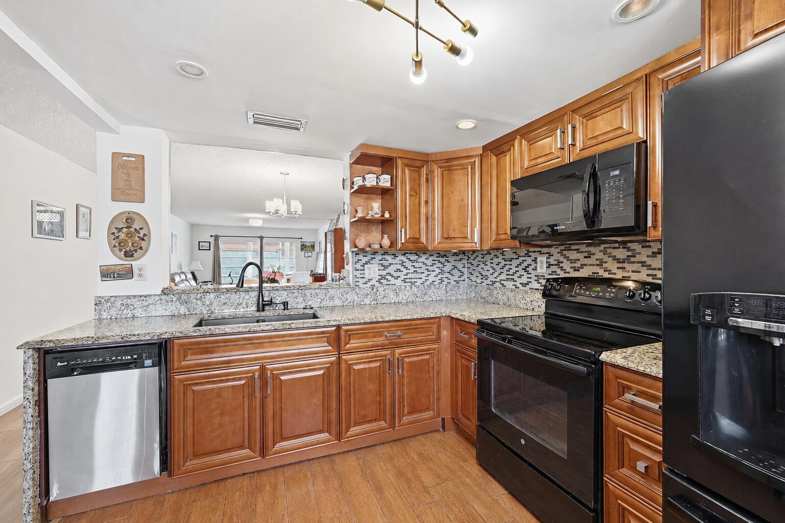 3005 Portofino Isle # M2, Coconut Creek FL 33066 photo 2