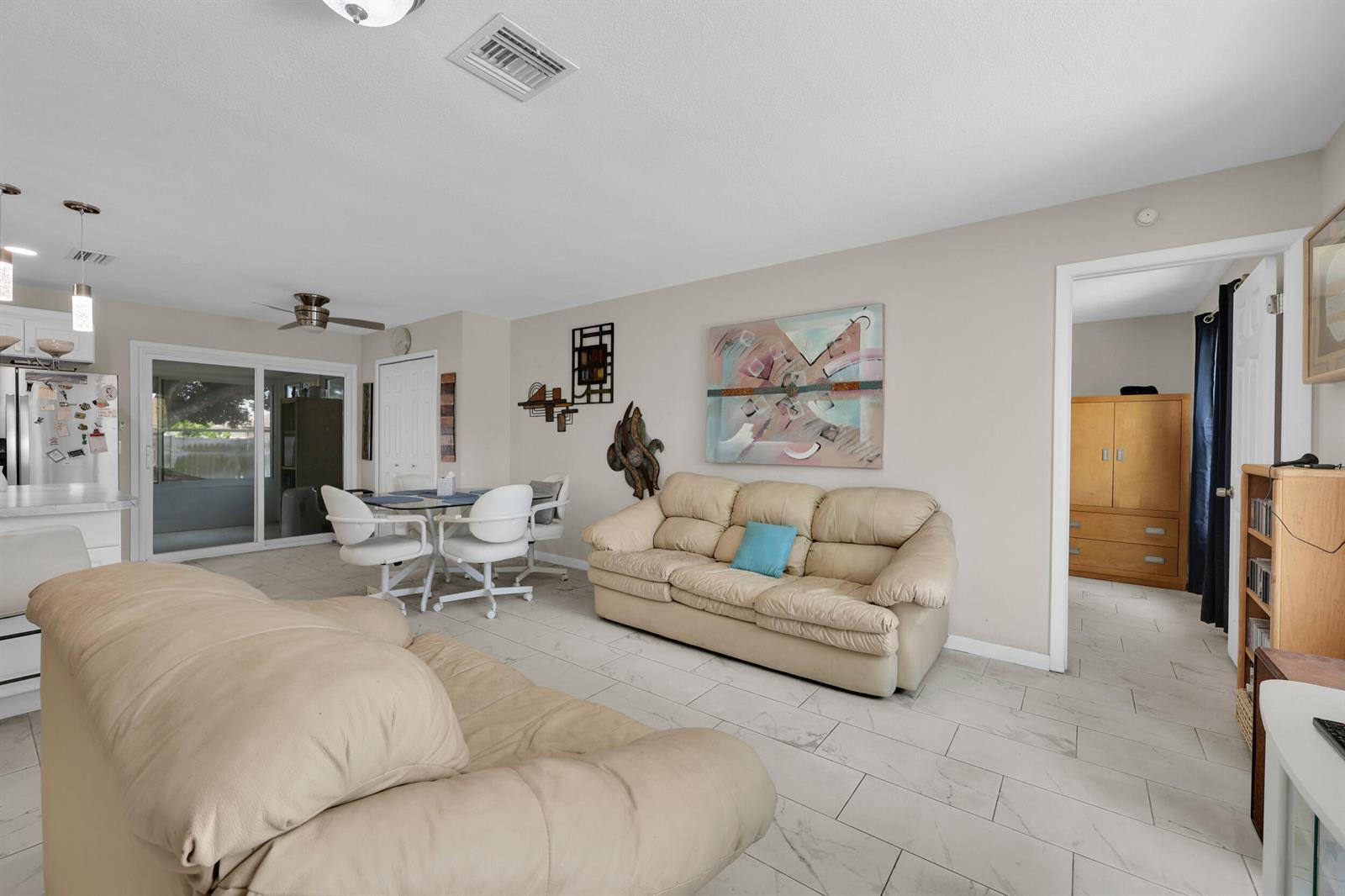 552 SW Eyerly Avenue, Port St. Lucie FL 34983 photo 3