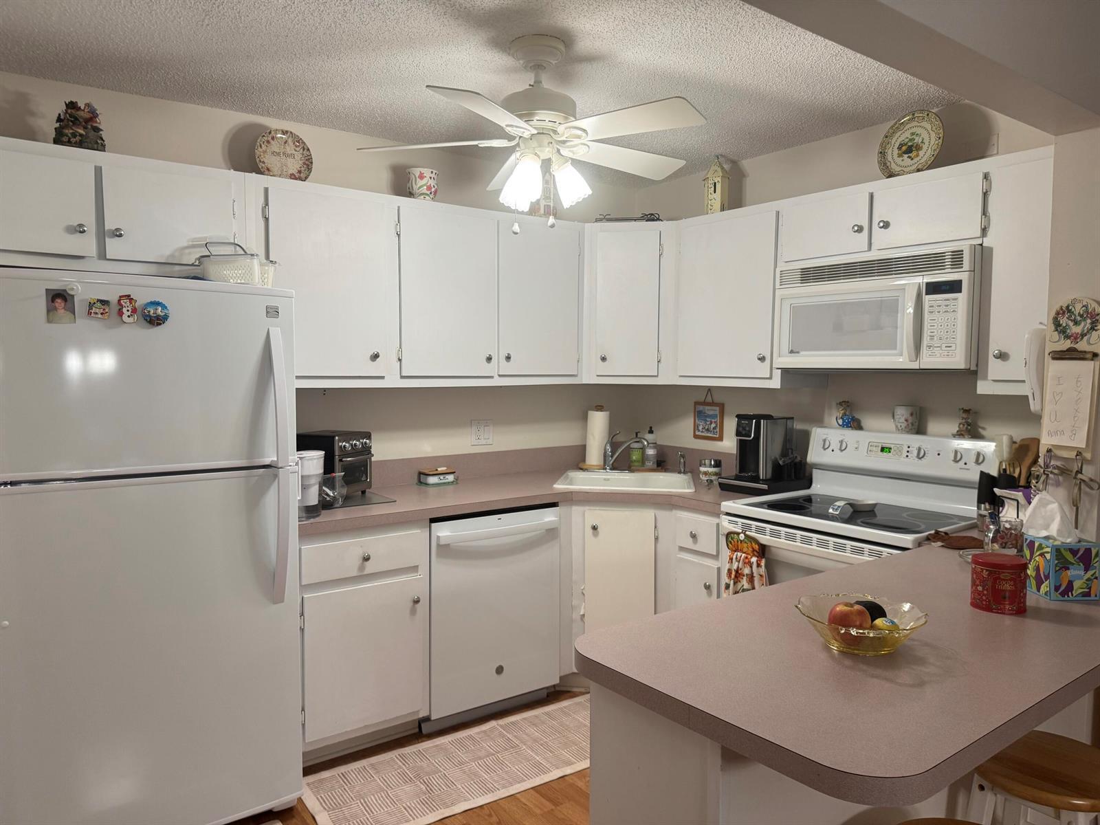 417 Pine Glen Lane # 2, FL 33463 photo 2