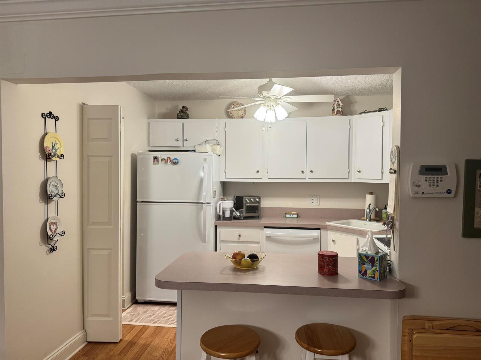 417 Pine Glen Lane # 2, FL 33463 photo 3
