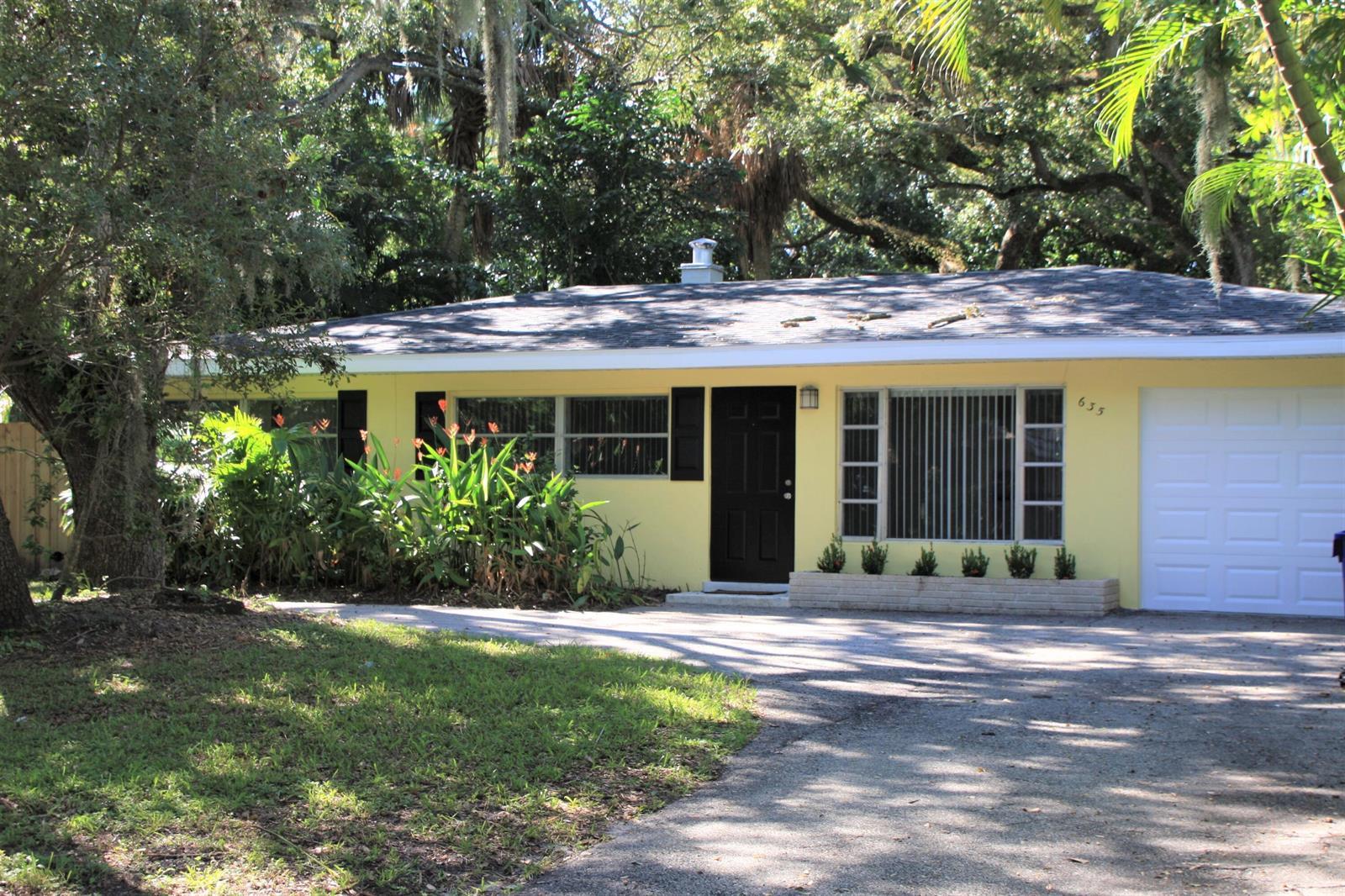 635 18th Place, Vero Beach FL 32960