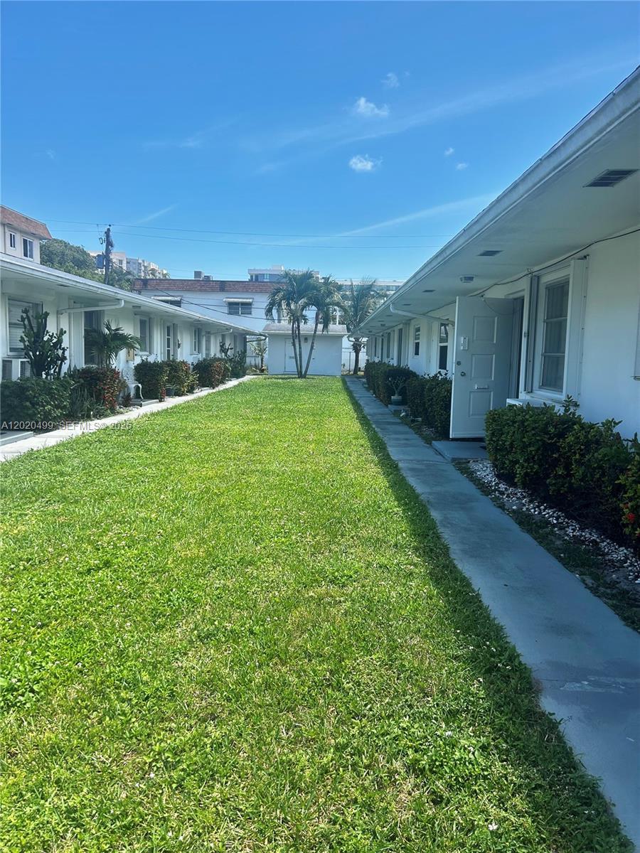 2222 Taylor St # 11, Hollywood FL 33020 photo 2