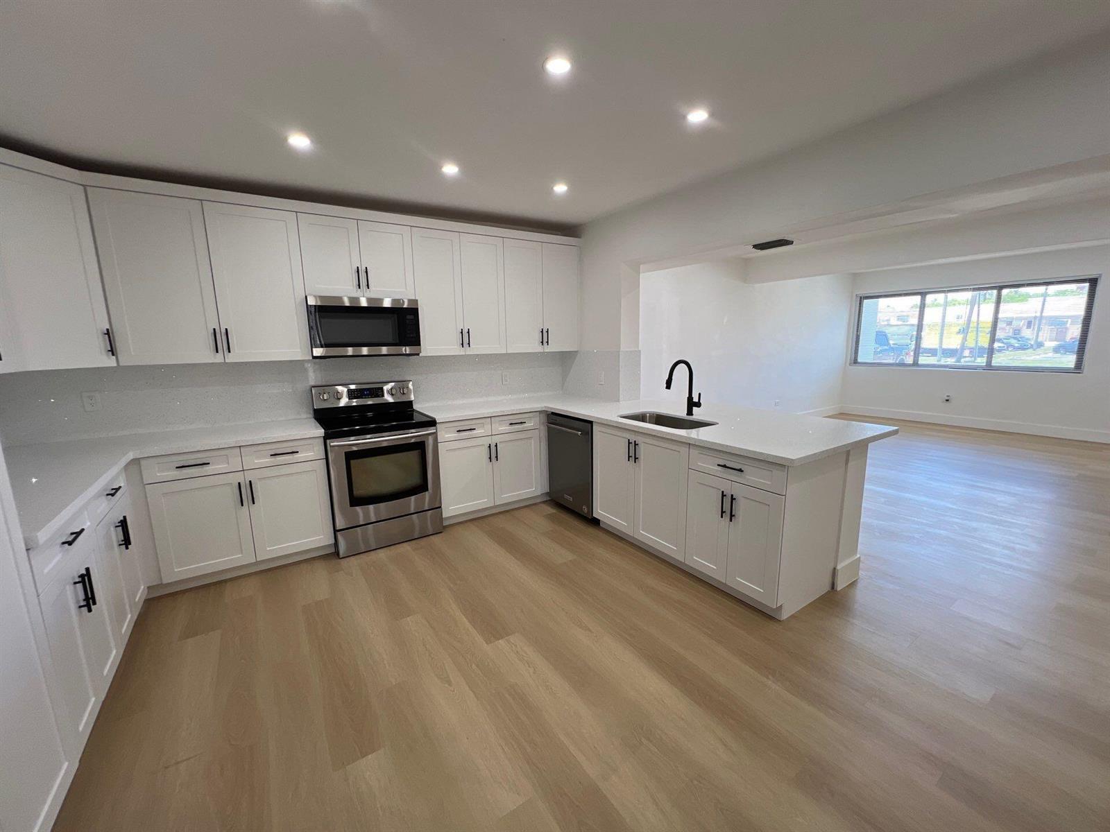 1350 NE 162nd Street # 1, North Miami Beach FL 33162 photo 2