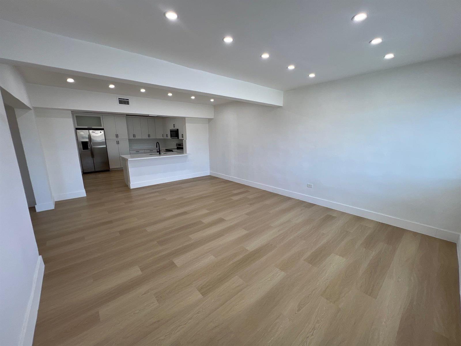 1350 NE 162nd Street # 1, North Miami Beach FL 33162 photo 3