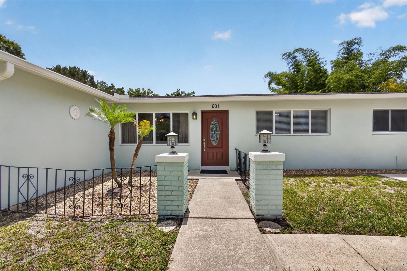601 Evelyn Court, West Palm Beach FL 33413 photo 5