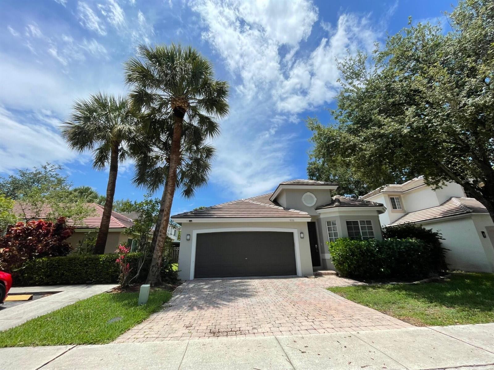 1806 NW 98th Avenue NW, Pembroke Pines FL 33024 photo 3