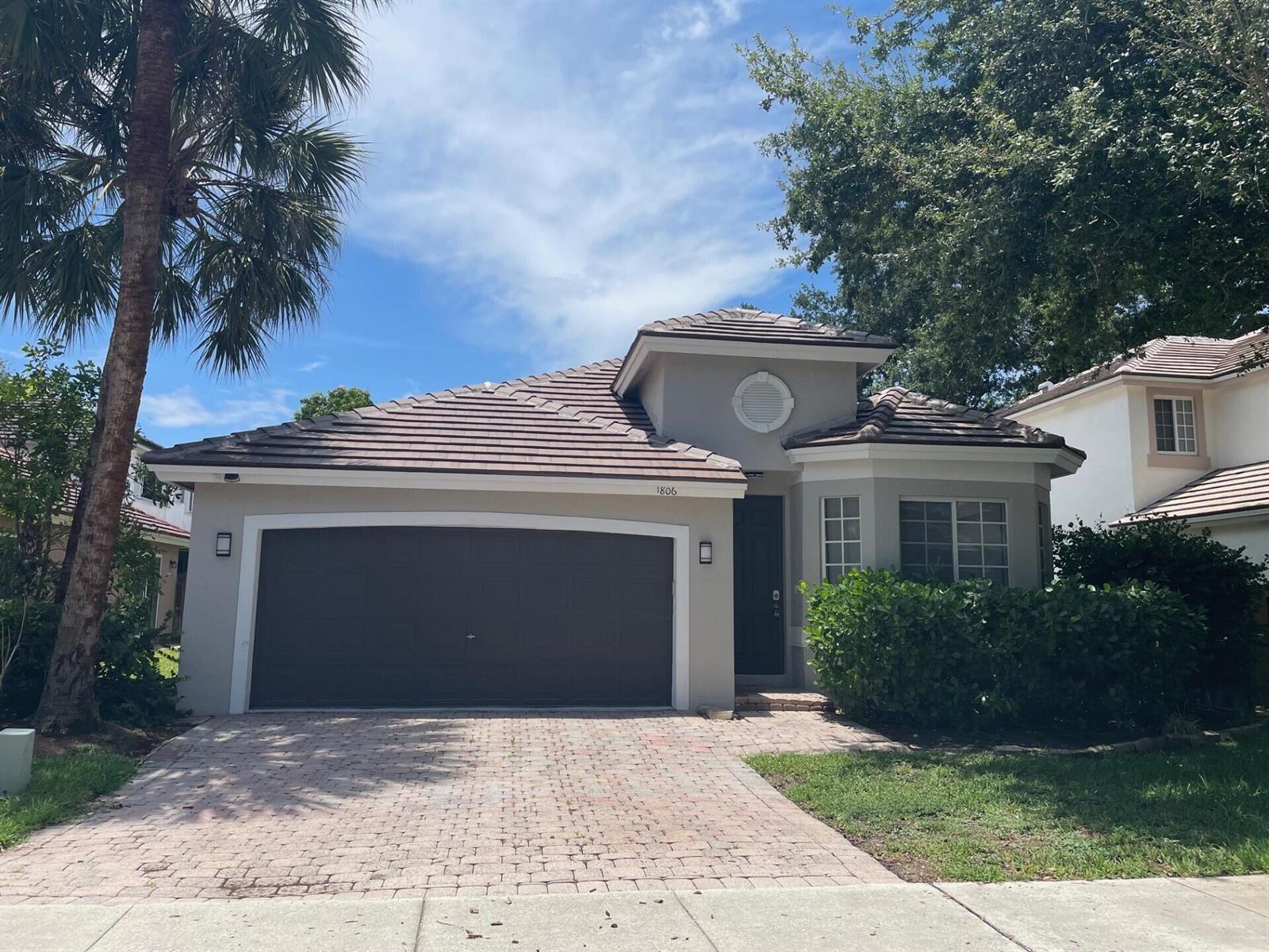 1806 NW 98th Avenue NW, Pembroke Pines FL 33024