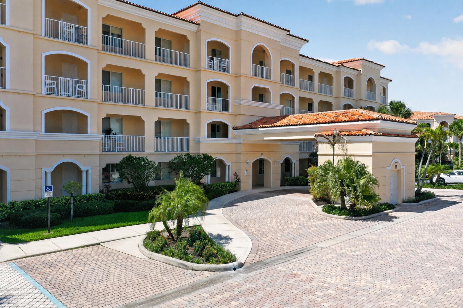 37 E Harbour Isle Dr Drive E # 106, Fort Pierce FL 34949 photo 2